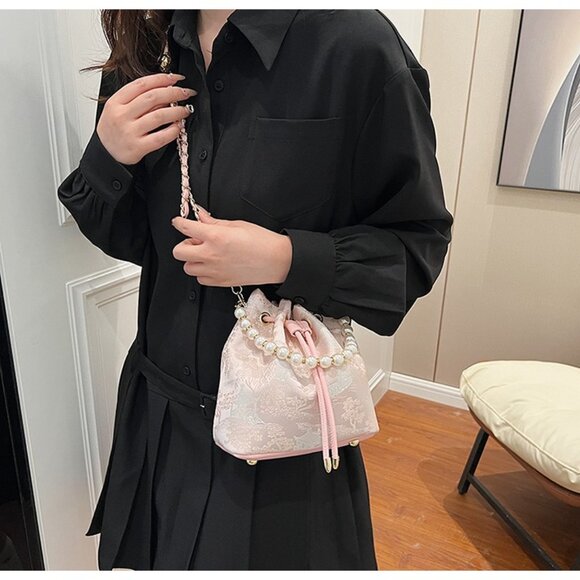 Embroidered Floral Pearl Handle Drawstring Bag - Picture 8 of 16